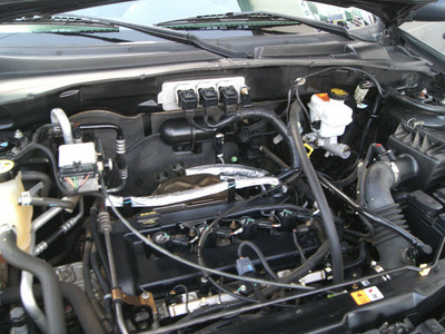 ford escape 2005 dark shadow grey suv xls gasoline 4 cylinders all whee drive automatic 80905