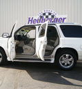 cadillac escalade 2005 white suv gasoline 8 cylinders all whee drive automatic 80905