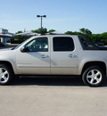 chevrolet avalanche 2008 pewter suv ltz flex fuel 8 cylinders 4 wheel drive automatic 76087