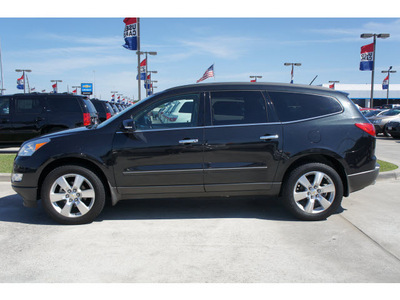 chevrolet traverse 2011 black ltz gasoline 6 cylinders all whee drive automatic 77090