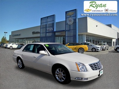 cadillac dts 2011 white sedan luxury collection gasoline 8 cylinders front wheel drive 4 speed automatic 55313