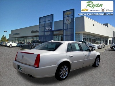 cadillac dts 2011 white sedan luxury collection gasoline 8 cylinders front wheel drive 4 speed automatic 55313