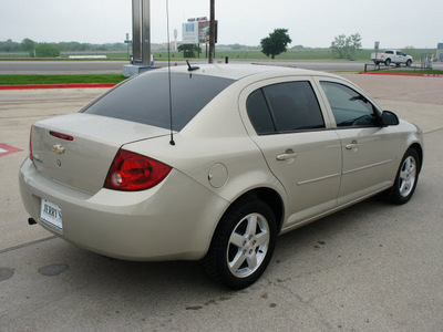 chevrolet cobalt 2009 gold sedan lt gasoline 4 cylinders front wheel drive automatic 76087