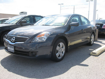 nissan altima 2008 dk  gray sedan 2 5 s gasoline 4 cylinders front wheel drive cont  variable trans  45840