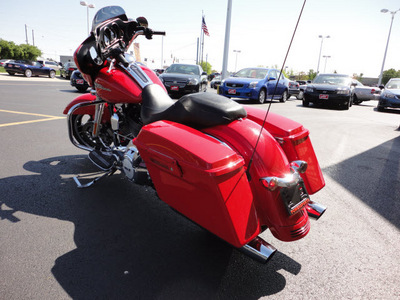 harley davidson flhx 2011 red street glide 2 cylinders 5 speed 45342