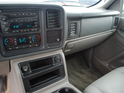 chevrolet tahoe 2004 beige suv lt flex fuel 8 cylinders rear wheel drive automatic 76018