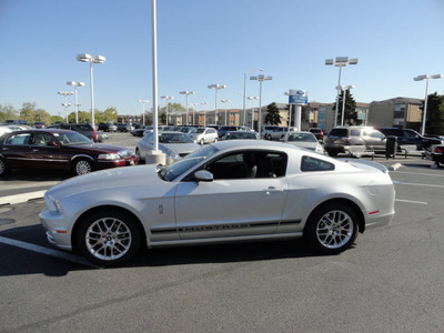ford mustang 2013 silver coupe premium gasoline 6 cylinders rear wheel drive automatic with overdrive 60546