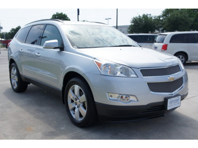 chevrolet traverse 2012 silver ltz gasoline 6 cylinders all whee drive automatic 77090