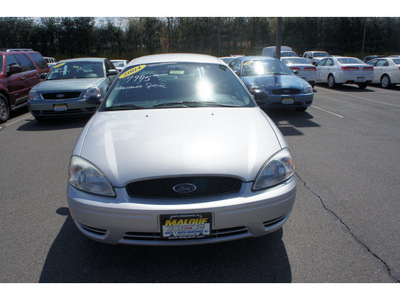 ford taurus 2004 silver sedan se flex fuel 6 cylinders front wheel drive automatic with overdrive 08902