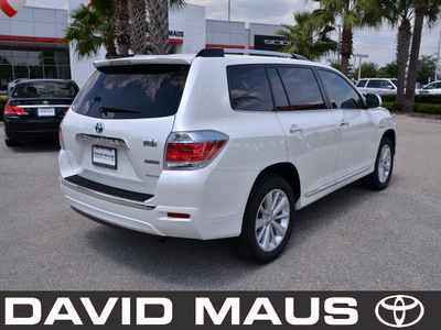 toyota highlander 2012 white suv limited hybrid hybrid 6 cylinders all whee drive automatic 32771