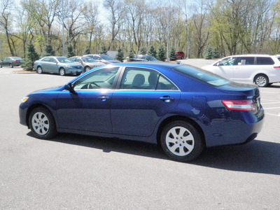 toyota camry 2010 dk  blue sedan le gasoline 4 cylinders front wheel drive automatic 56001