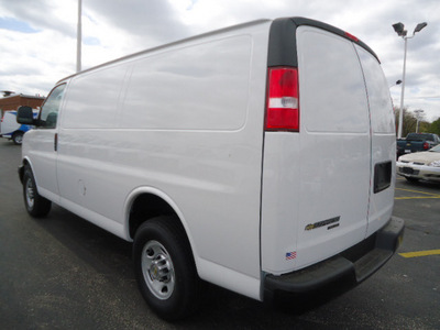 chevrolet express cargo 2012 white van 2500 flex fuel 8 cylinders rear wheel drive automatic 60007