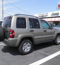 jeep liberty 2006 gold suv sport gasoline 6 cylinders 4 wheel drive automatic 32447