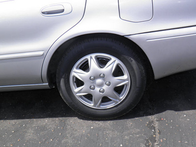 geo prizm 1996 silver sedan gasoline 4 cylinders front wheel drive 5 speed manual 32447