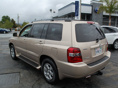 toyota highlander 2005 gold suv limited gasoline 6 cylinders all whee drive automatic 94063