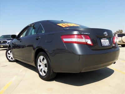 toyota camry 2010 dk  gray sedan le gasoline 4 cylinders front wheel drive automatic 90241