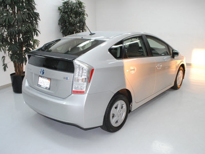 toyota prius 2011 silver hybrid 4 cylinders front wheel drive automatic 91731