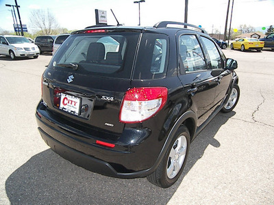 suzuki sx4 2012 black pearl premium gasoline 4 cylinders all whee drive automatic 81212