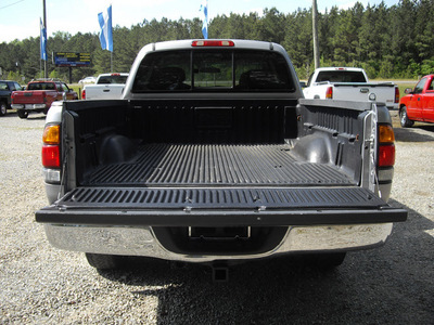 toyota tundra 2004 silver sr5 gasoline 8 cylinders rear wheel drive automatic 27569