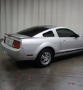 ford mustang 2009 silver coupe v6 deluxe gasoline 6 cylinders rear wheel drive automatic with overdrive 76108