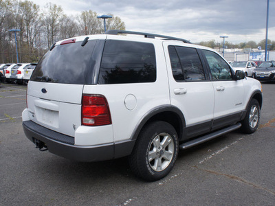 ford explorer 2002 white suv xlt gasoline 8 cylinders 4 wheel drive automatic 07060