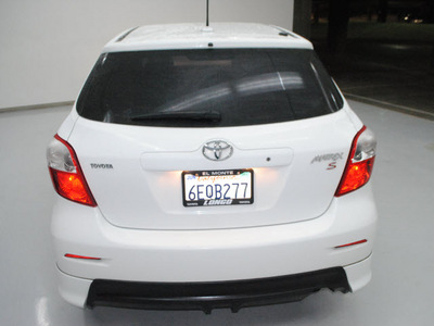 toyota matrix 2009 white hatchback s gasoline 4 cylinders front wheel drive automatic 91731