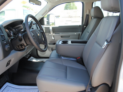 chevrolet silverado 3500hd cc 2012 summit white work truck diesel 8 cylinders 2 wheel drive automatic 27591