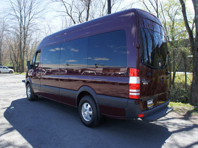 dodge sprinter 2007 red van 2500 170 wb diesel 6 cylinders rear wheel drive 5 speed automatic 08844