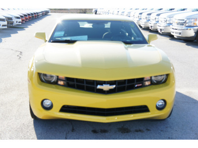 chevrolet camaro 2012 yellow coupe lt gasoline 6 cylinders rear wheel drive 6 spd auto onstar,1 yr sa 77090