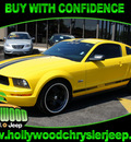 ford mustang 2006 yellow coupe gasoline 6 cylinders rear wheel drive 5 speed manual 33021