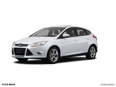 ford focus 2012 white hatchback sel flex fuel 4 cylinders front wheel drive automatic 98032