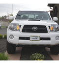 toyota tacoma 2011 white v6 gasoline 6 cylinders 4 wheel drive steptronic 99352