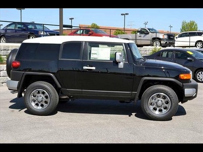 toyota fj cruiser 2012 suv 2012 toyota fj cruiser a5 4dr suv gasoline 6 cylinders 4 wheel drive 5 speed automatic 46219