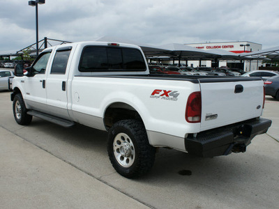 ford f 350 super duty 2005 white xlt diesel 8 cylinders 4 wheel drive automatic 76087