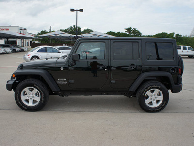 jeep wrangler unlimited 2012 black suv sport gasoline 6 cylinders 4 wheel drive automatic 76087