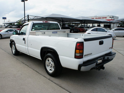 gmc sierra 1500 2006 white pickup truck gasoline 8 cylinders rear wheel drive automatic 76087