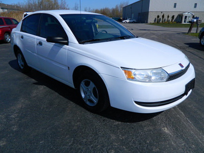 saturn ion 2004 white sedan level 1 gasoline 4 cylinders dohc front wheel drive automatic 14224