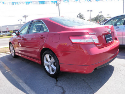 toyota camry 2010 red sedan se gasoline 4 cylinders front wheel drive automatic 32401