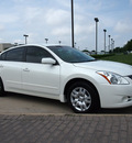 nissan altima 2012 white sedan 2 5 s gasoline 4 cylinders front wheel drive automatic 76018