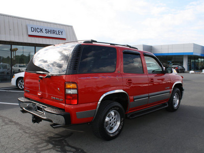 chevrolet tahoe 2001 red suv lt gasoline 8 cylinders 4 wheel drive automatic 27215