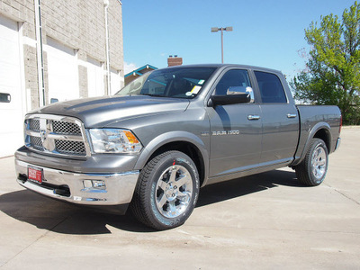 ram ram pickup 1500 2012 mineral gray metall laramie gasoline 8 cylinders 4 wheel drive automatic 80301