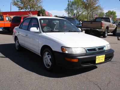 toyota corolla 1996 white sedan dx gasoline 4 cylinders front wheel drive automatic with overdrive 80229