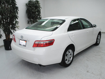 toyota camry 2007 white sedan ce gasoline 4 cylinders front wheel drive automatic 91731