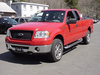 ford f 150 2006 red pickup truck xlt gasoline 8 cylinders 4 wheel drive automatic 06019