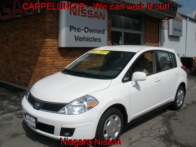 nissan versa 2008 white hatchback gasoline 4 cylinders front wheel drive automatic 14094