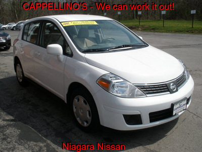 nissan versa 2008 white hatchback gasoline 4 cylinders front wheel drive automatic 14094