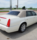 cadillac dts 2009 white sedan gasoline 8 cylinders front wheel drive automatic 76087