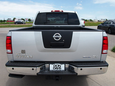 nissan titan 2012 silver sv flex fuel 8 cylinders 2 wheel drive automatic 76018