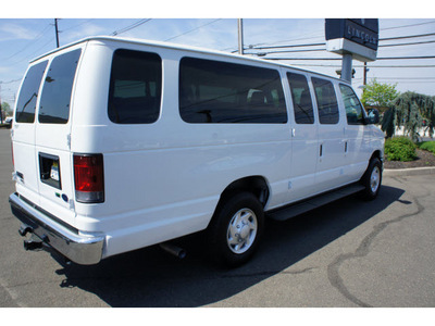 ford e series wagon 2011 white van e 350 sd xlt flex fuel 8 cylinders rear wheel drive automatic with overdrive 08902