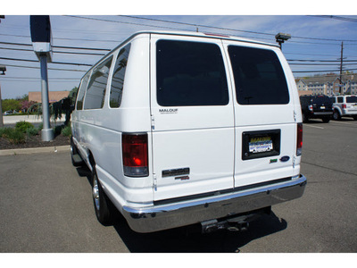 ford e series wagon 2011 white van e 350 sd xlt flex fuel 8 cylinders rear wheel drive automatic with overdrive 08902